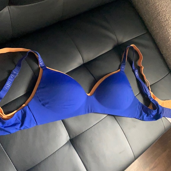 V.S Lightly Lined t-shirt wireless bra ORANGE LEFT - Picture 1 of 7